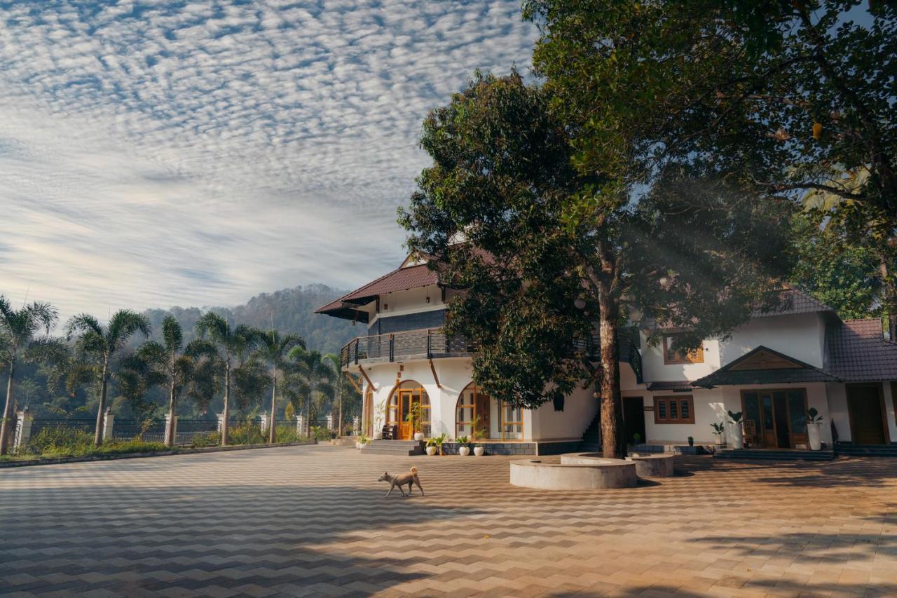 La Cascade Resort 아티라팔리 외부 사진